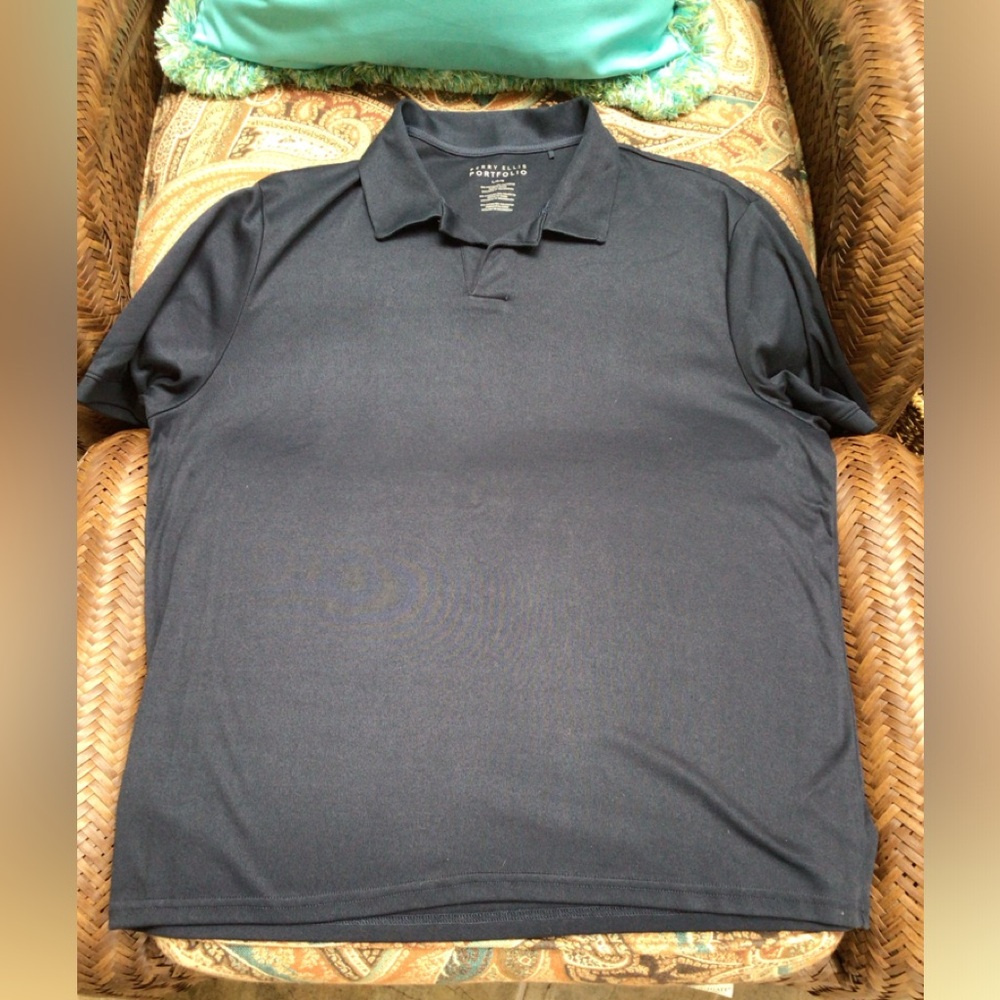 Perry Ellis men’s portfolio polo shirt. EUC.